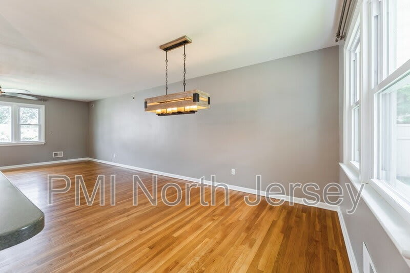 150 Pleasant Avenue – photo 5