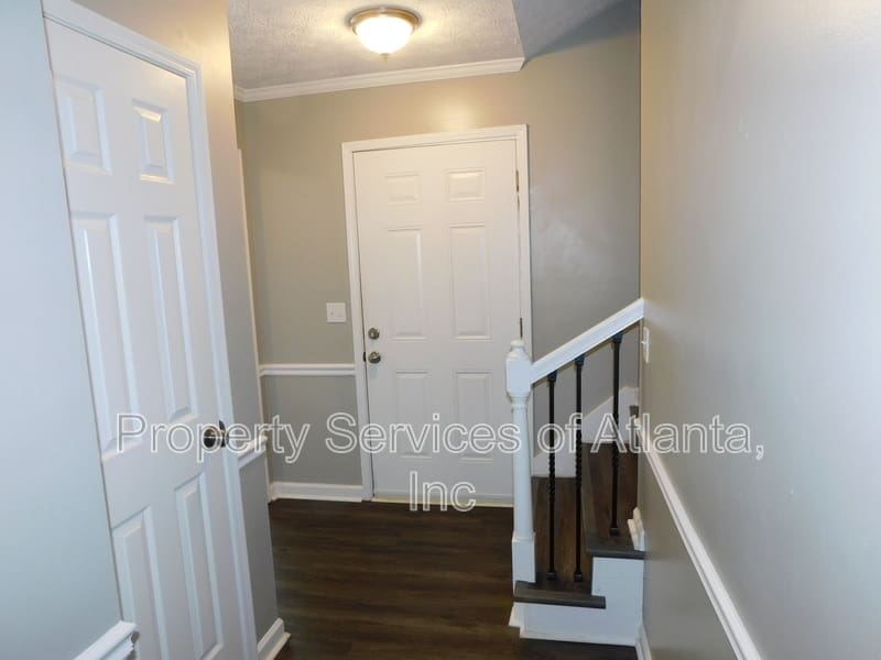 2775 New South Dr – photo 2
