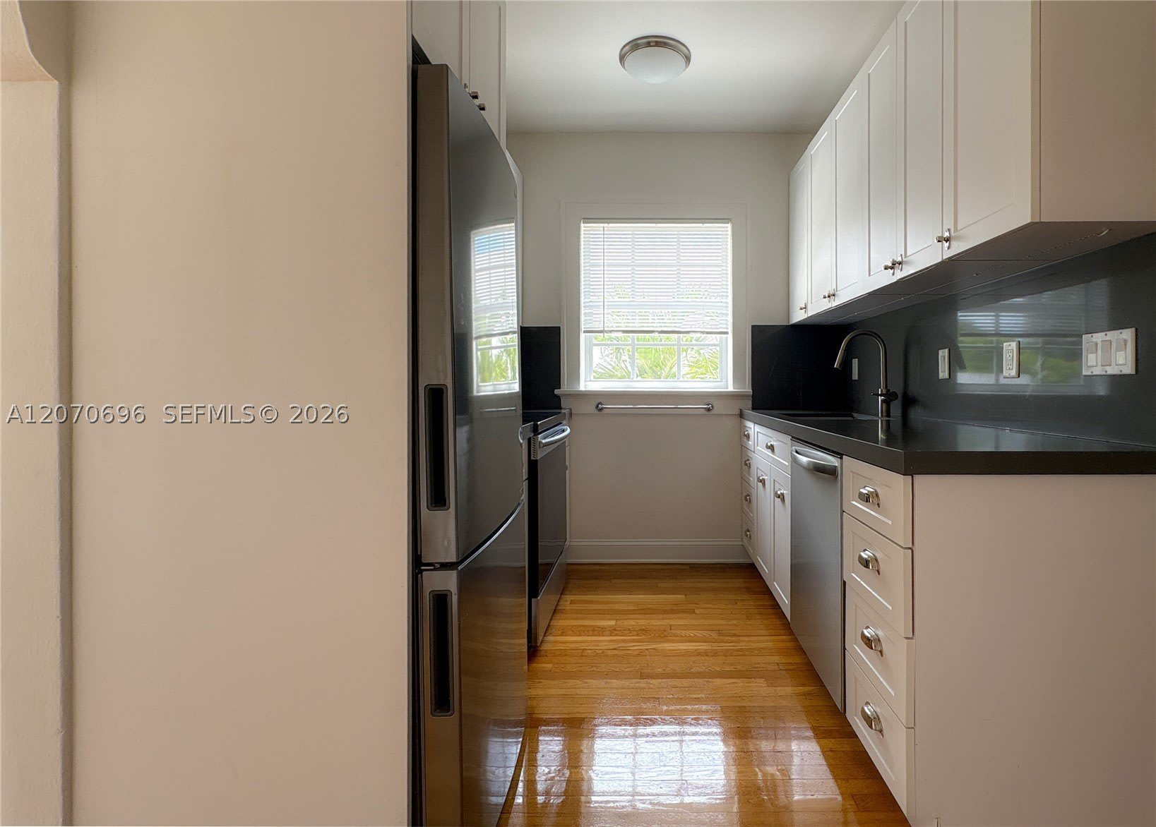 4342 Sheridan Ave – photo 5