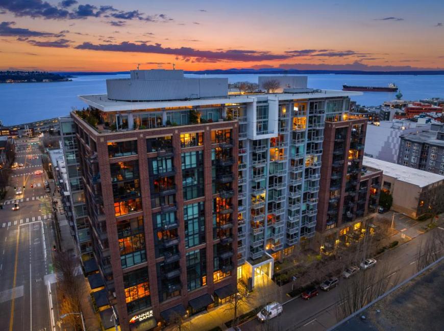 2911 2nd Avenue – photo 1