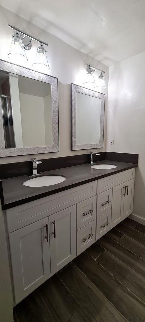 Newly Renovated 3 Bedroom Home in Orange – photo 5