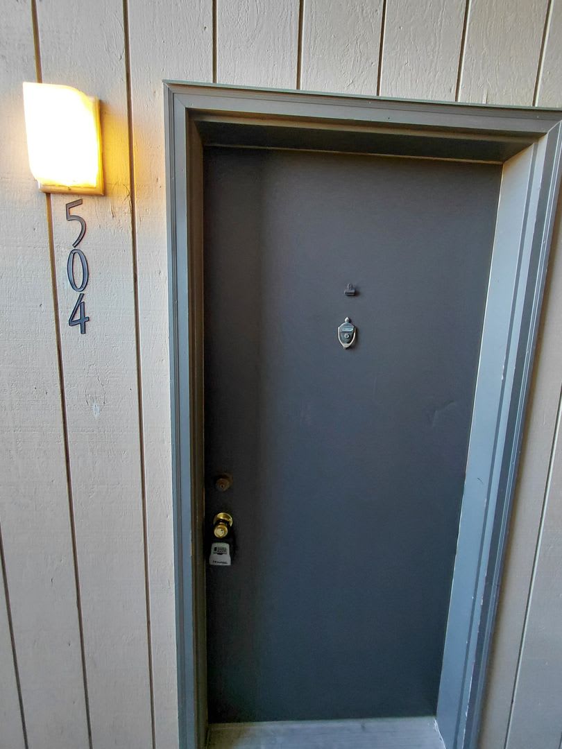 East Terrace Apts – photo 3