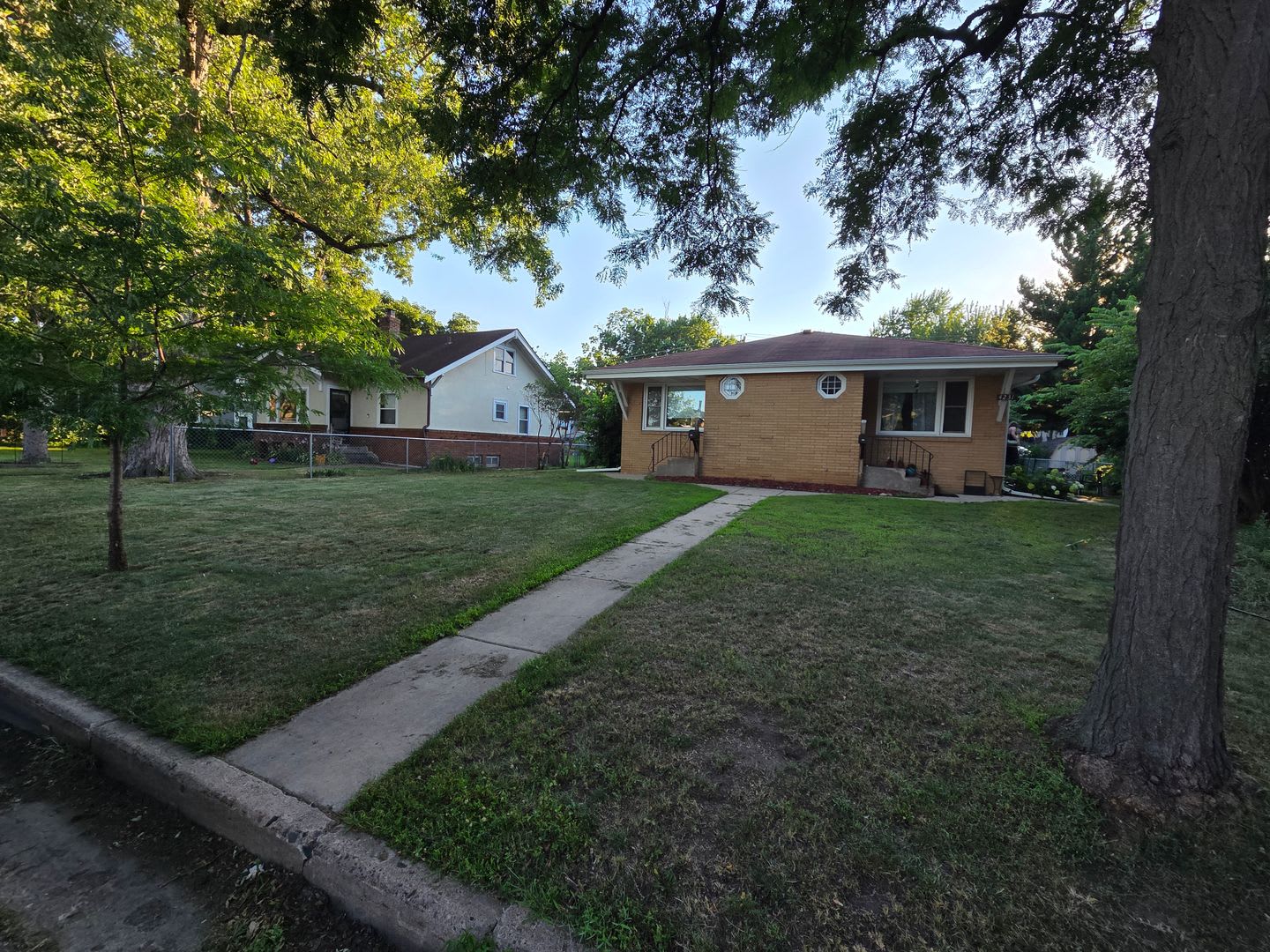 4229 4231 Unity Ave N – photo 3