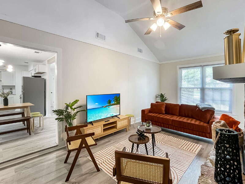 1224 Crawford Way – photo 4
