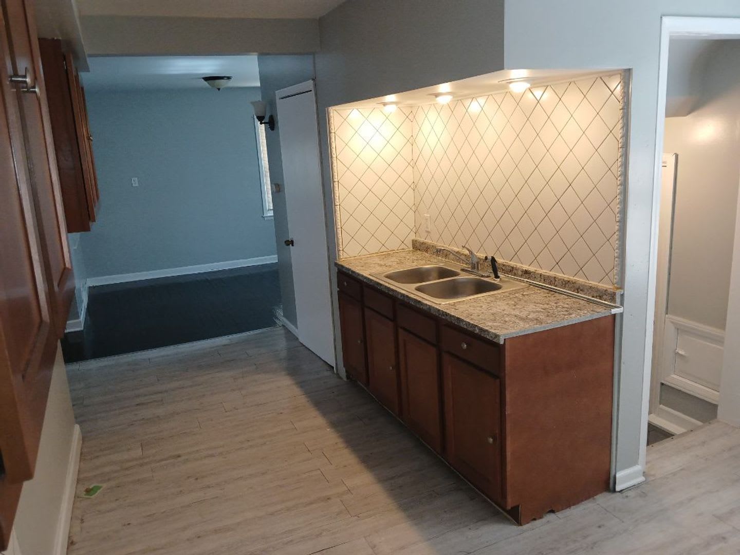 19012 KINGSVILLE-3 BED & 1.5 BATH FOR RENT! – photo 5