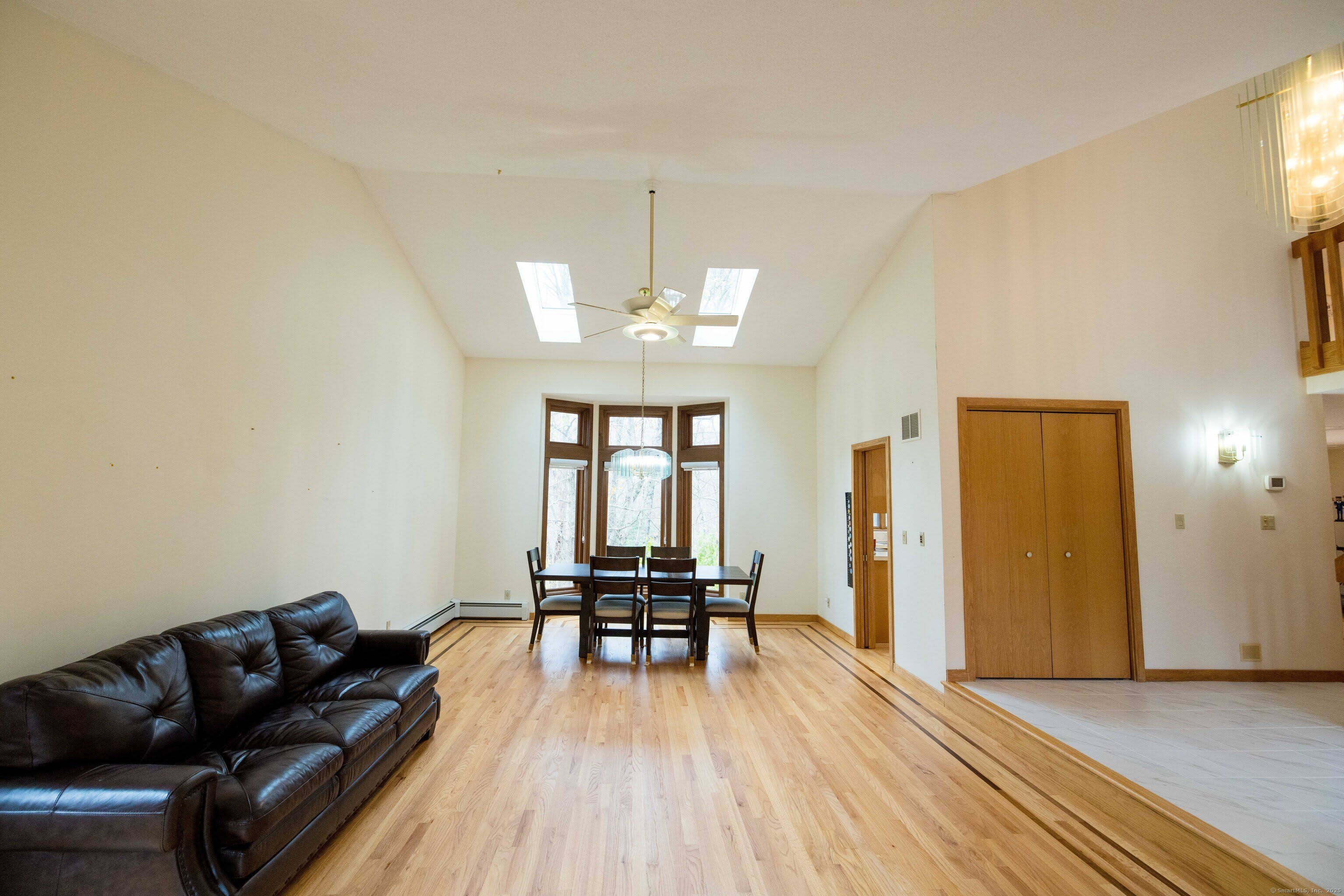 18 Clifford Avenue – photo 5