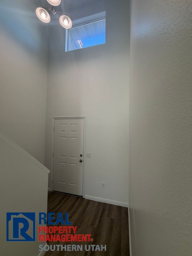 Northview Commercial Park Townhome – photo 3