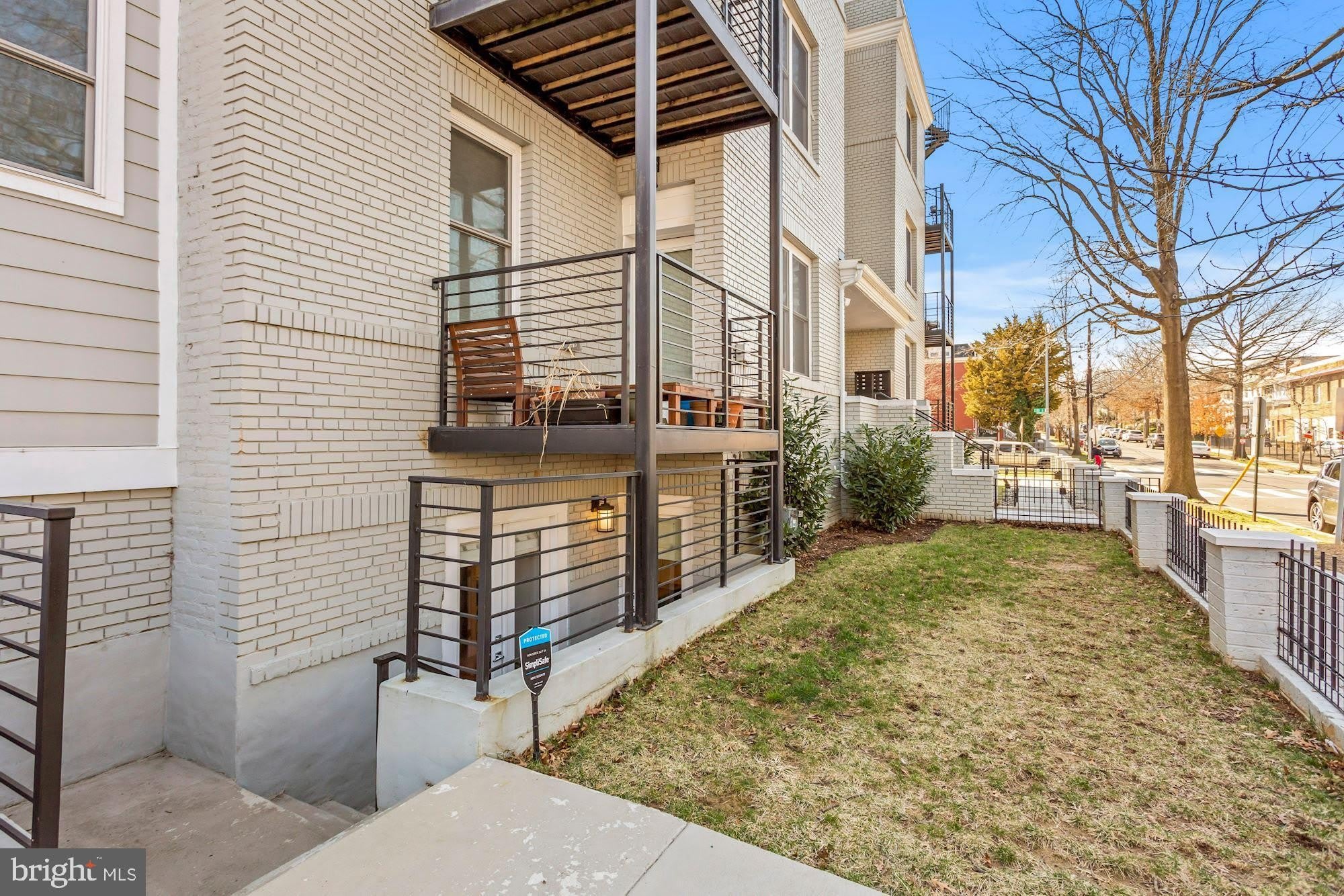 1236 Shepherd Street Nw – photo 2