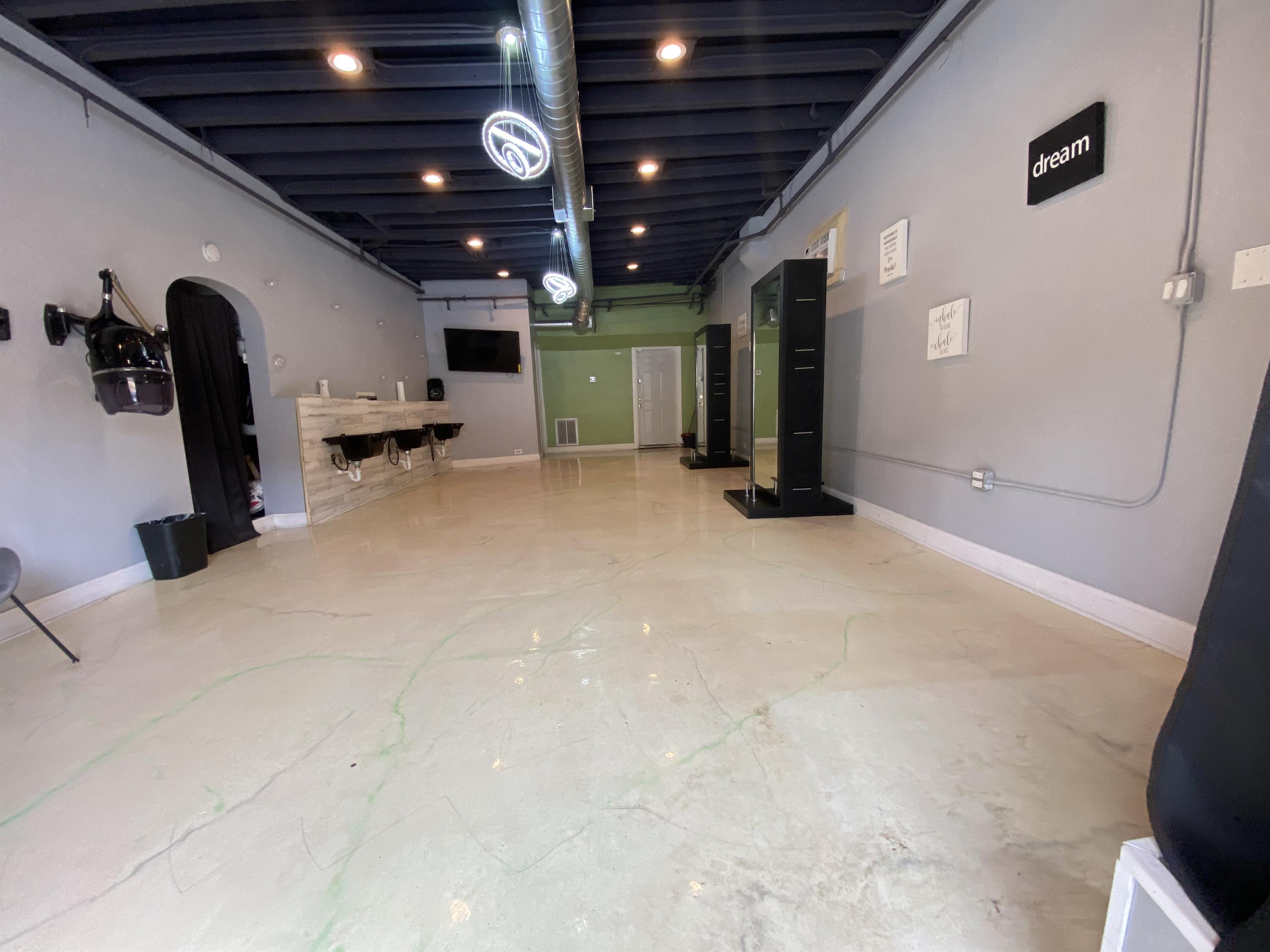 5742 W. Chicago Avenue – photo 1