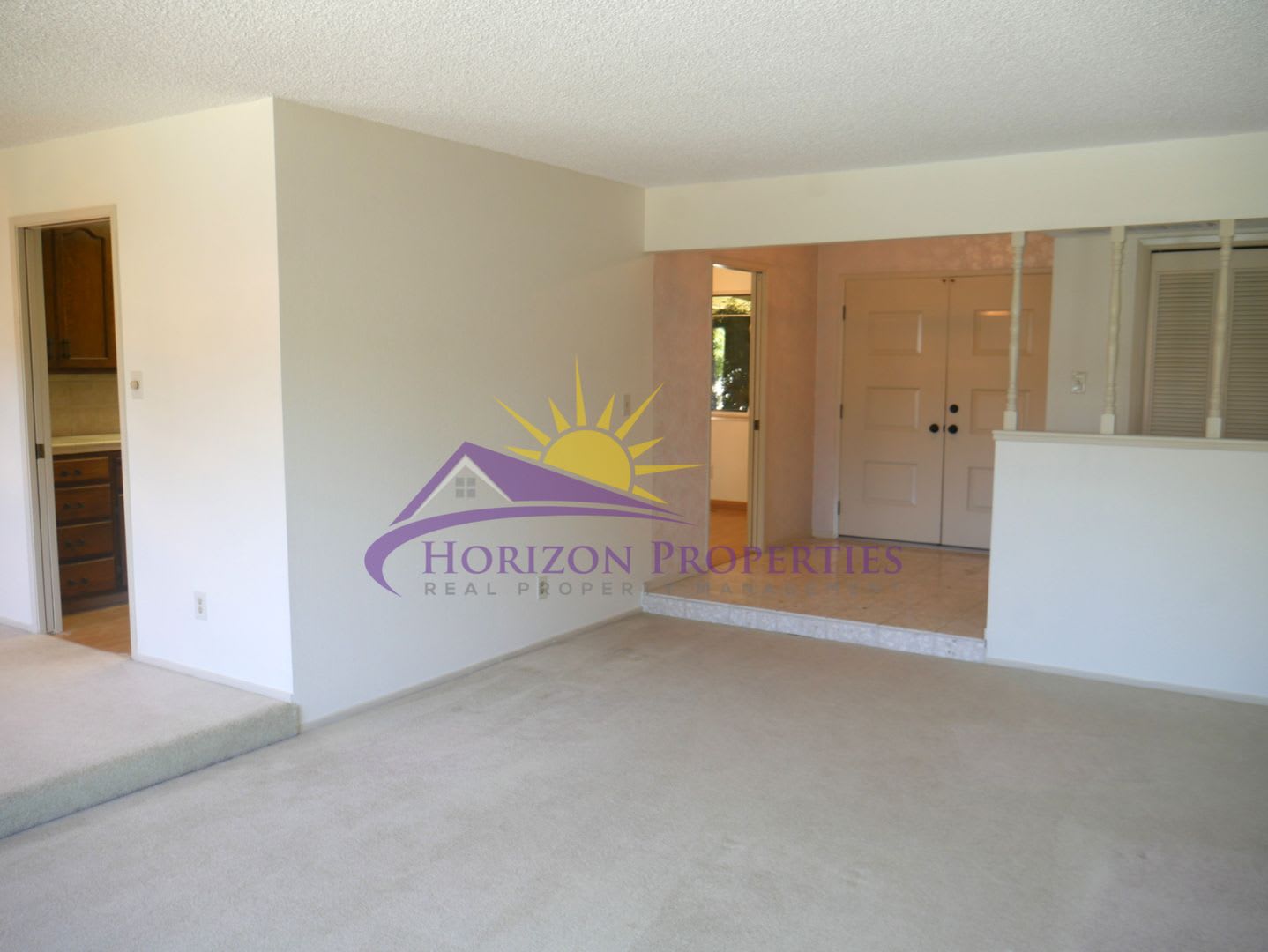 Bright 3 Bed 2 Bath 1,866sqft Carmichael Home with Pool – photo 4