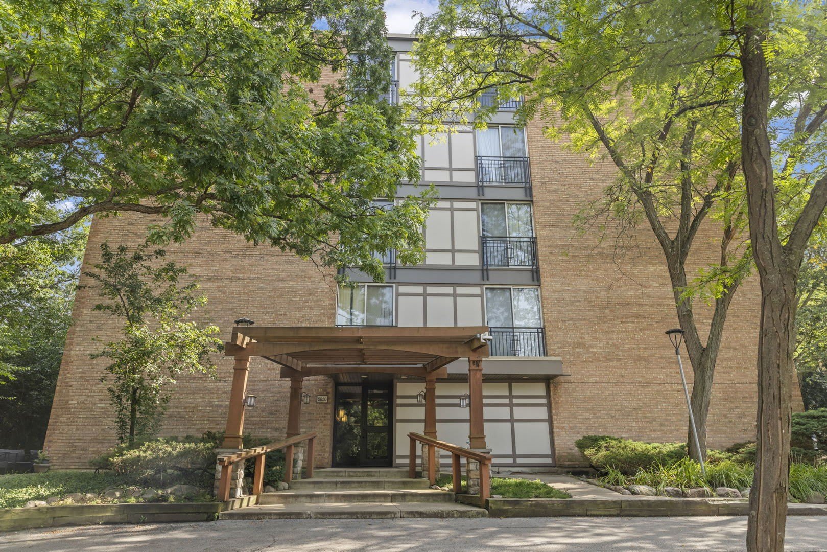 5820 Oakwood Drive – photo 1