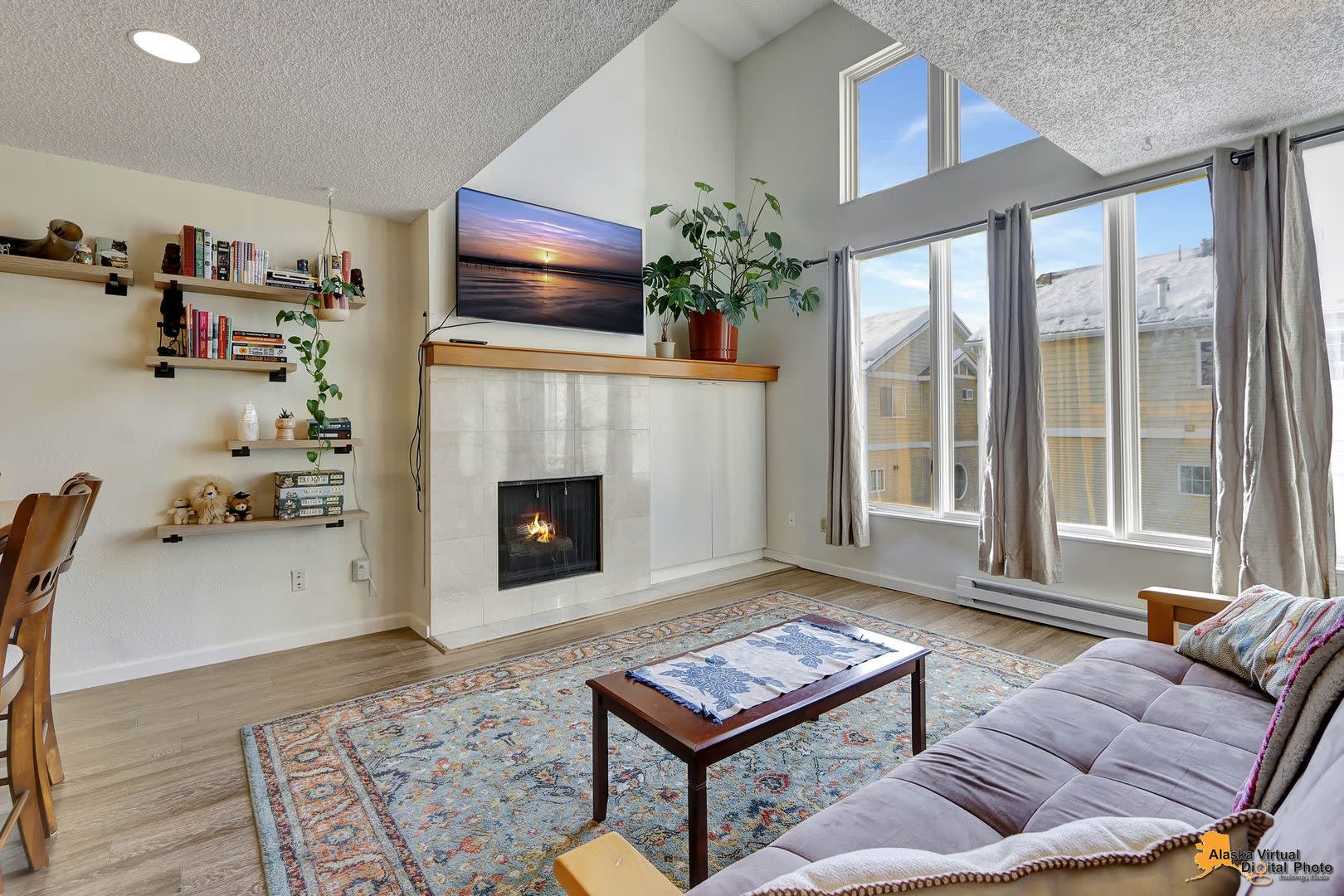 Luxurious Turnagain Townhouse Living! – photo 1