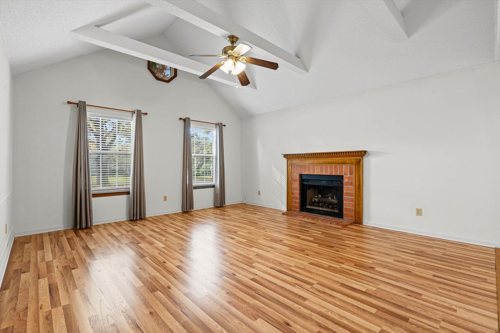 Charming Fairhope Home for Rent – Convenient Location & Great Outdoor Space! – photo 5