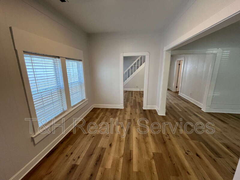 2114 Webb Street – photo 3