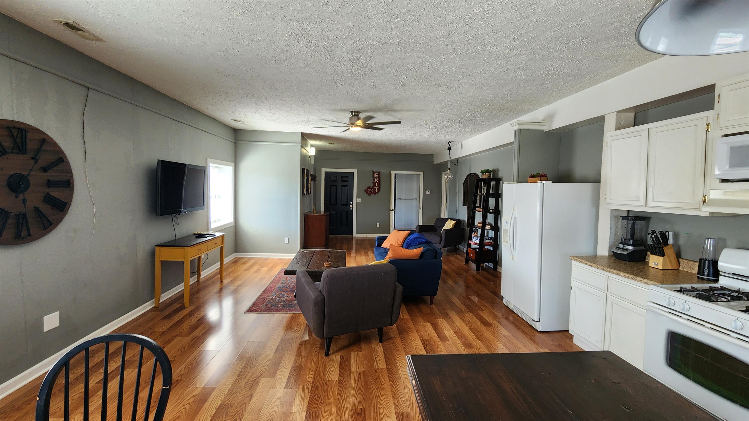 501-2 South Frisco – photo 3