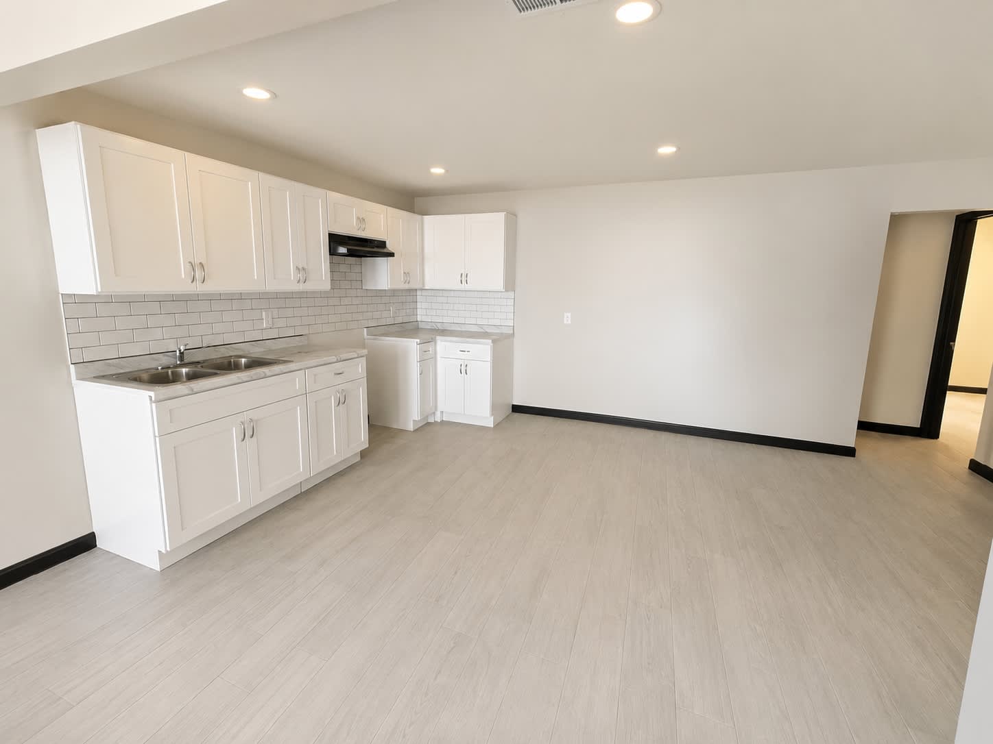 1572 Pope Street – photo 4
