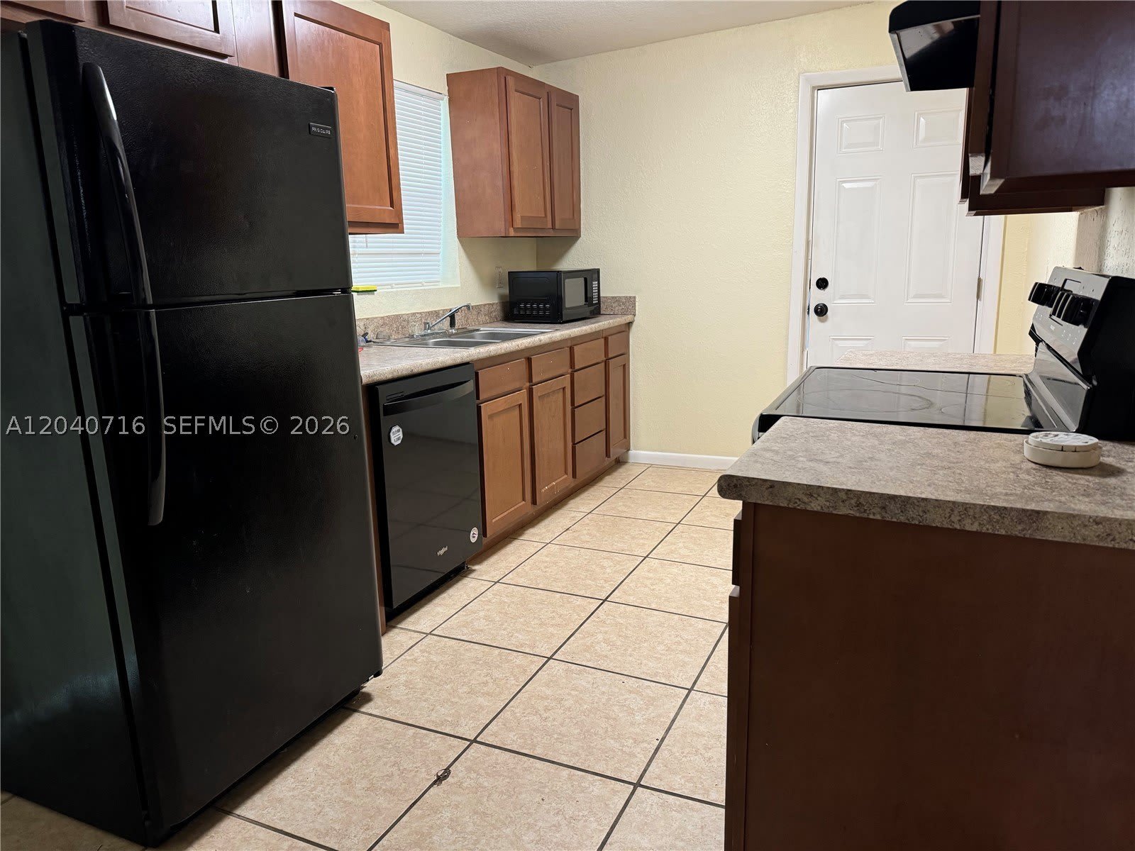9410 Gilchrist Ct – photo 4