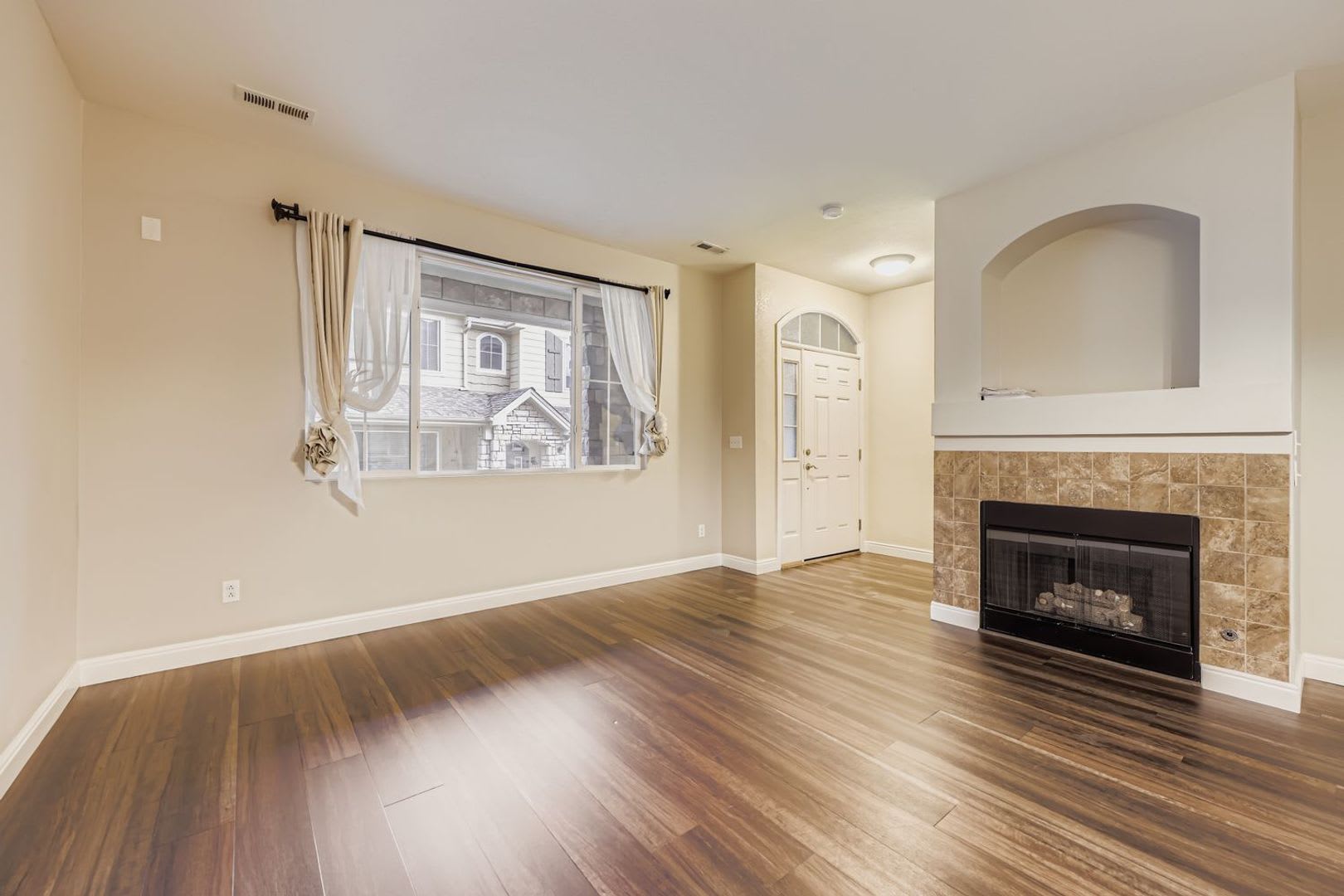 500 Off First Months Rent Gorgeous 2Bd 2 5Ba Home Located In Northglenn Co Available 9 4 26 – photo 5