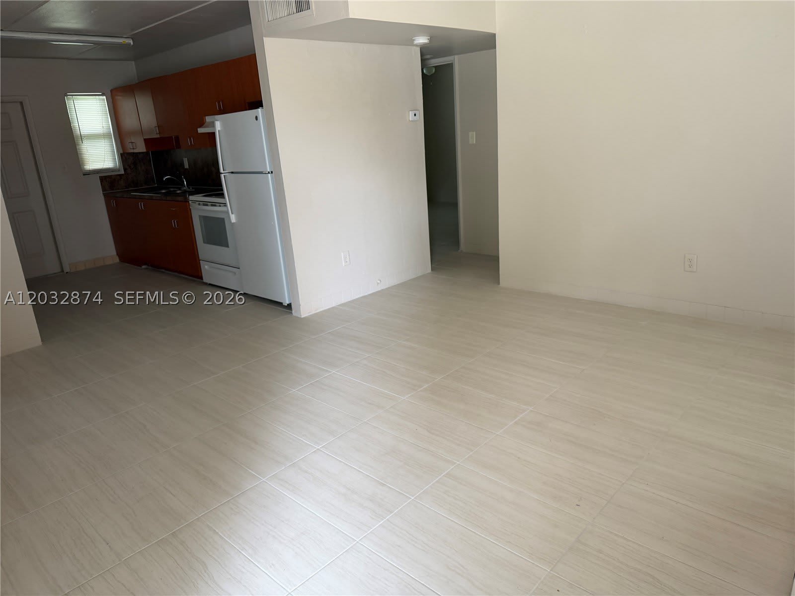 307 NW 12th Ave – photo 2