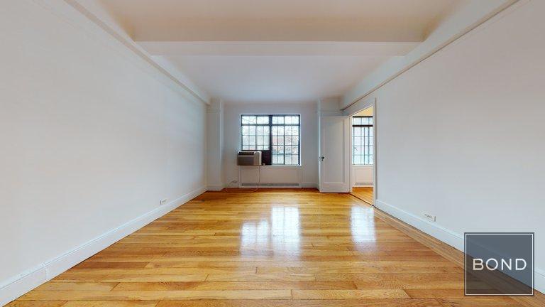 1 Christopher Street – photo 5