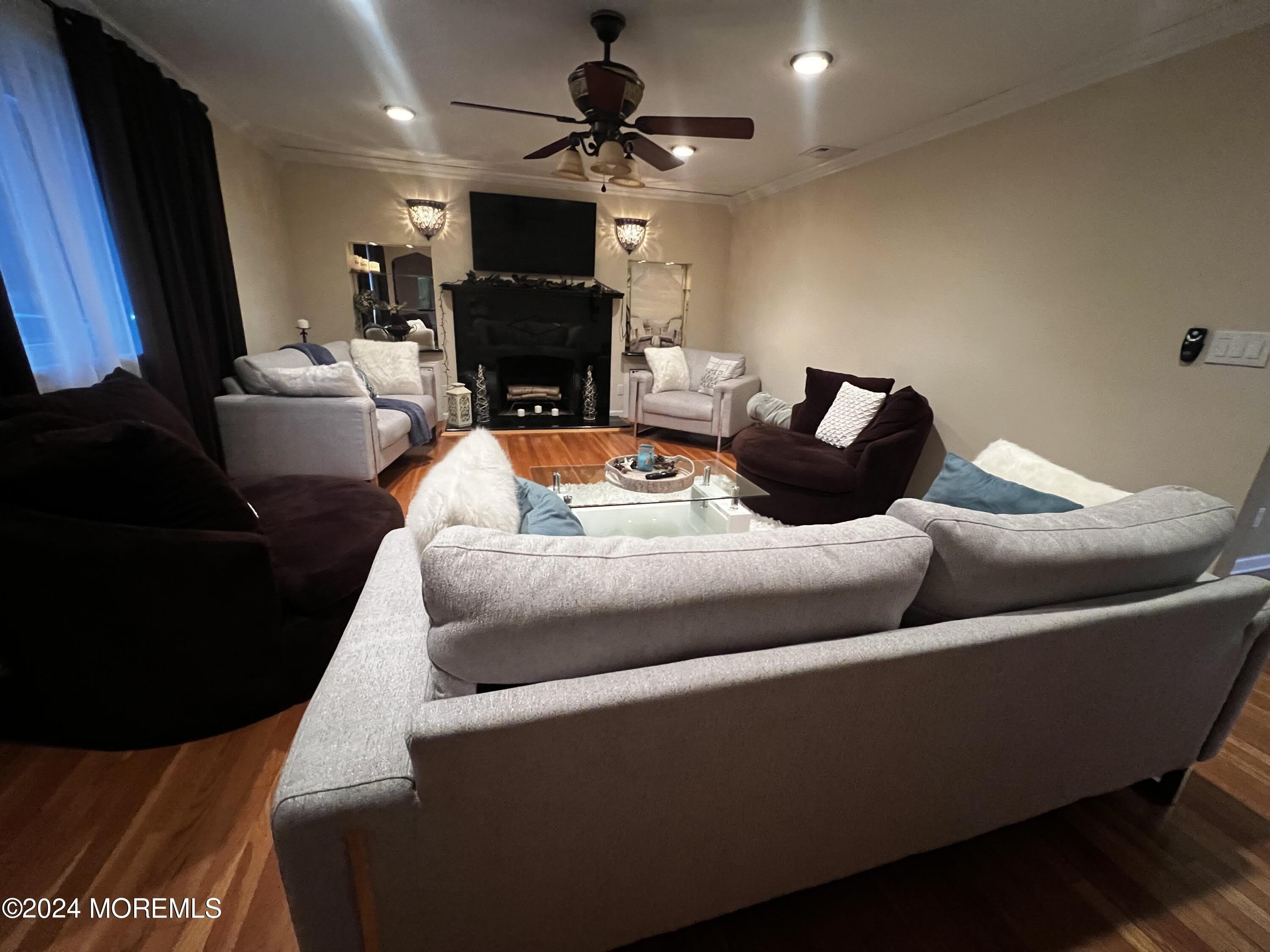 499 W Park Avenue – photo 4