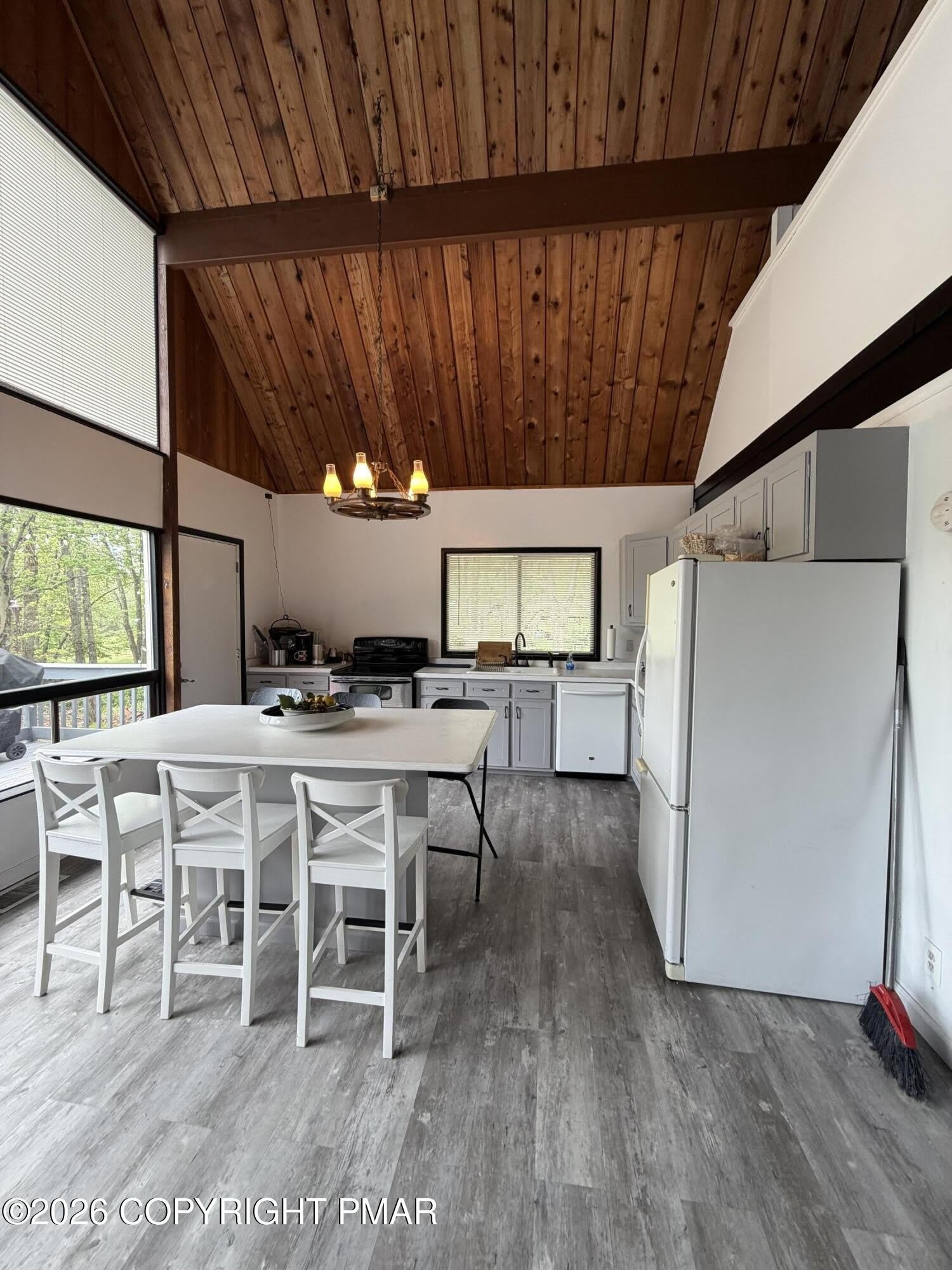 210 Stag Court – photo 4