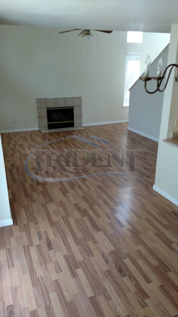 3 bedroom, 2 ½ bath Townhouse – photo 3