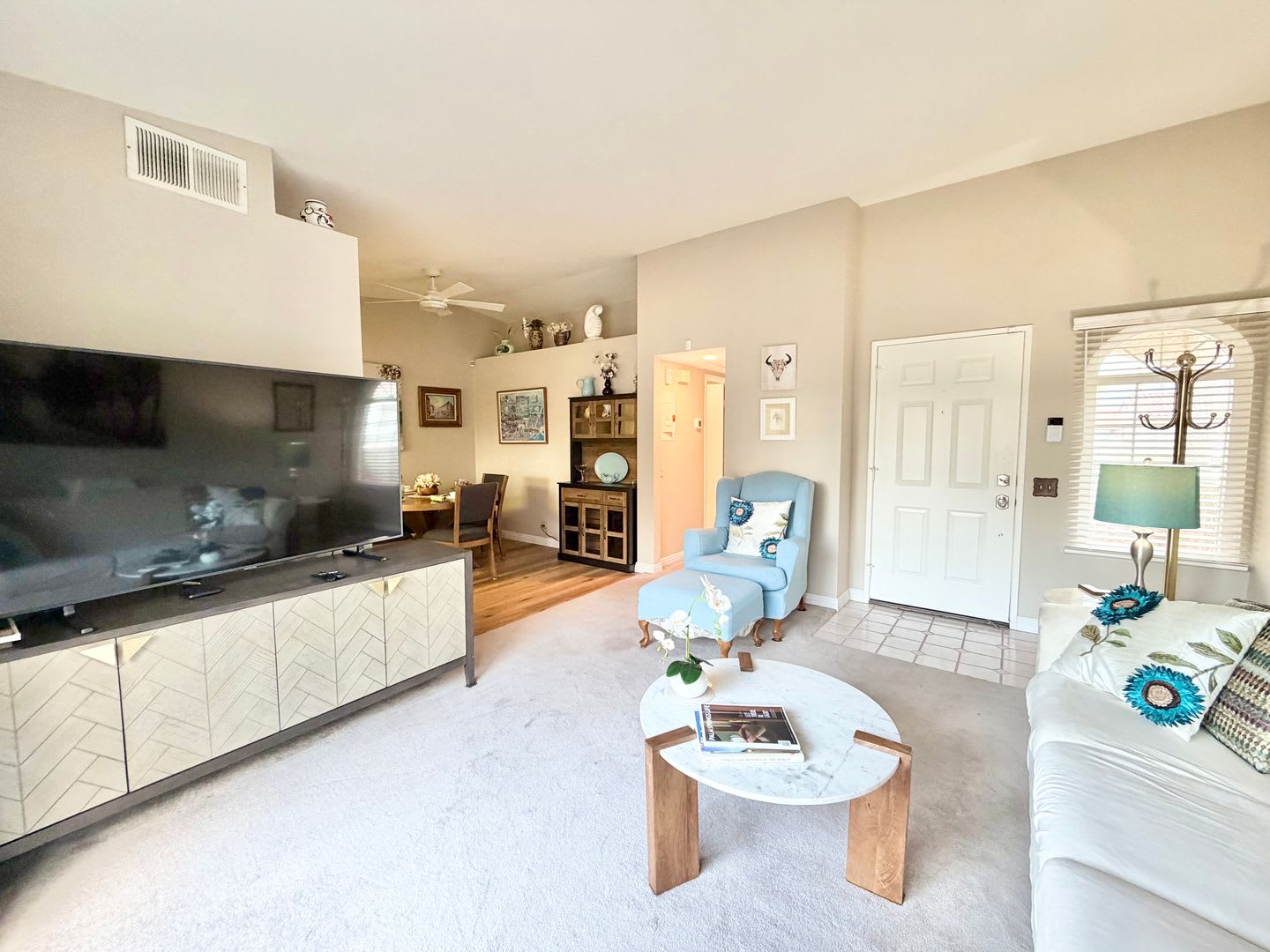 AVAILABLE NOW! 1 bedroom, 1 bathroom condo in Palm Springs! – photo 3