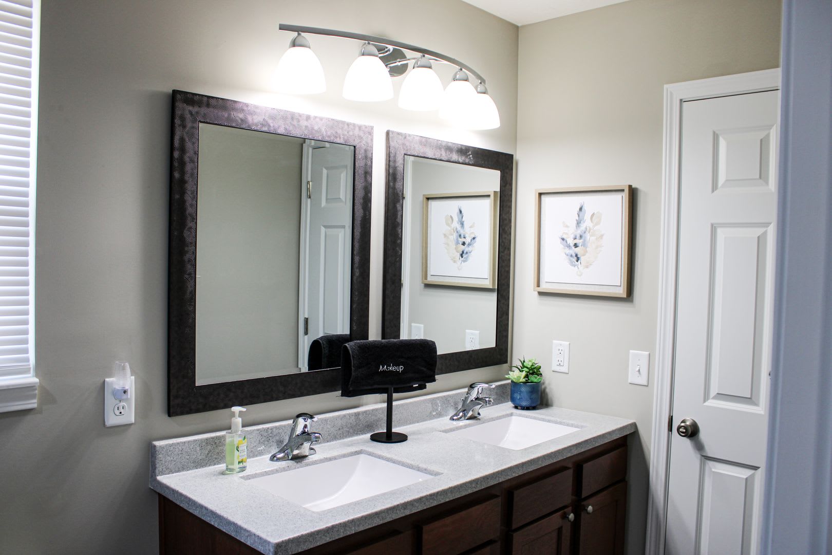 Brand New Home Walking distance to Spooky Nook – photo 2
