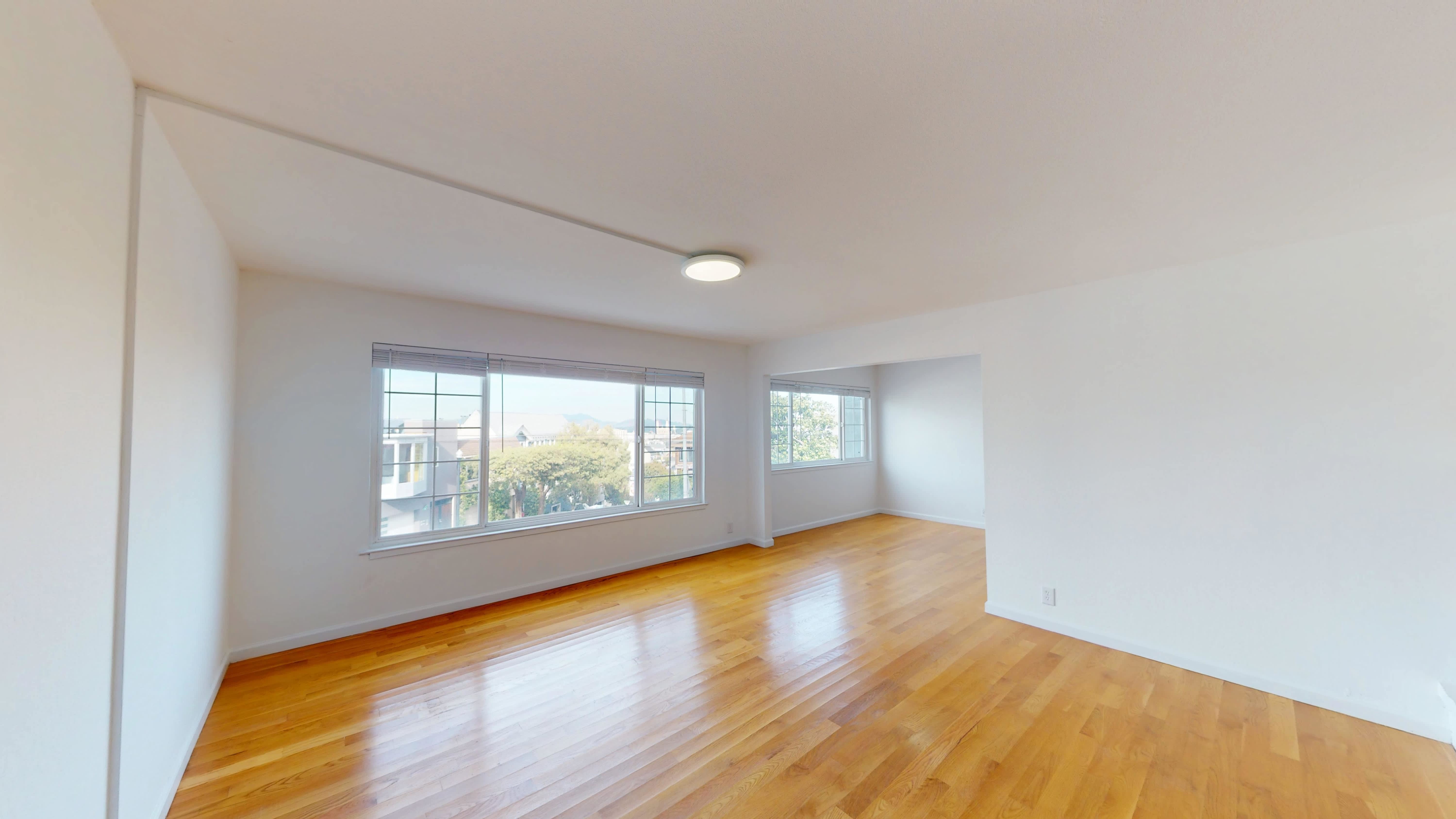 1040 Ashbury Street – photo 1