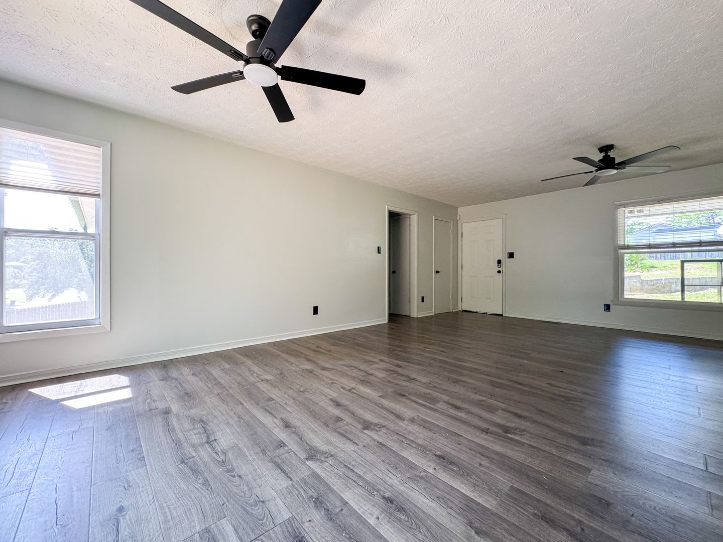 Cute 3 Bed 2 Bath Home in Fayetteville – photo 3