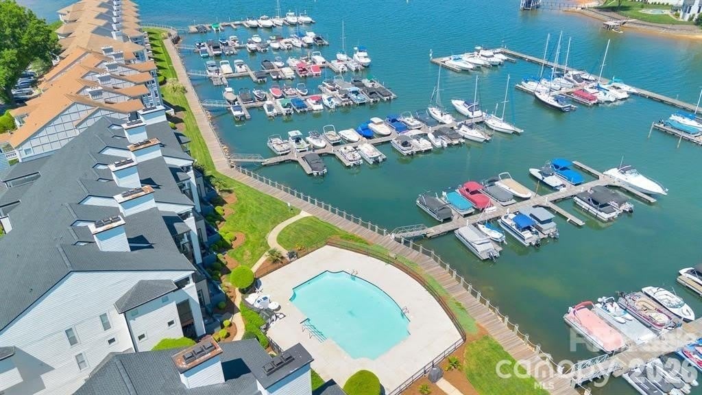 18755 Vineyard Point Lane – photo 2