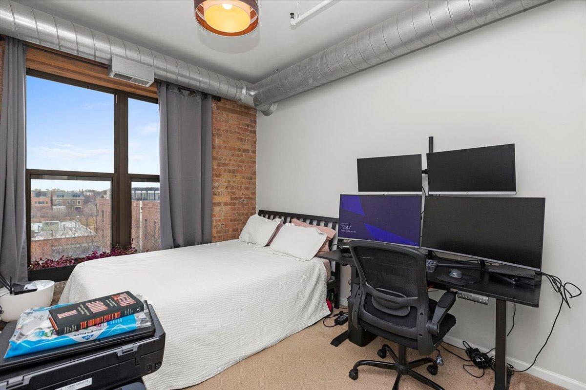 1735 W Diversey Parkway – photo 4