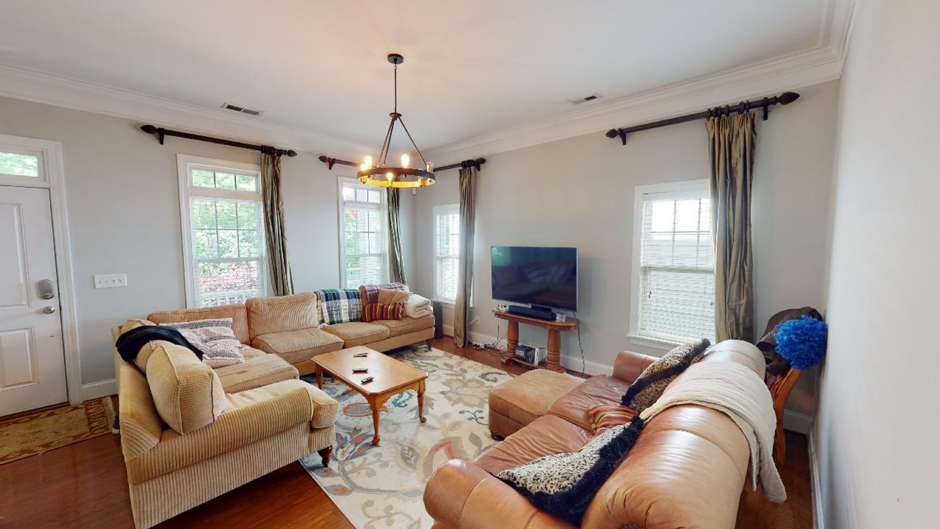 1737 Lela Ave – photo 2
