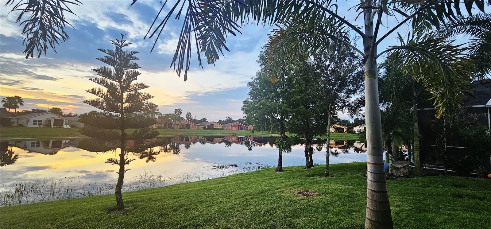 585 GRAND CANAL Drive – photo 3