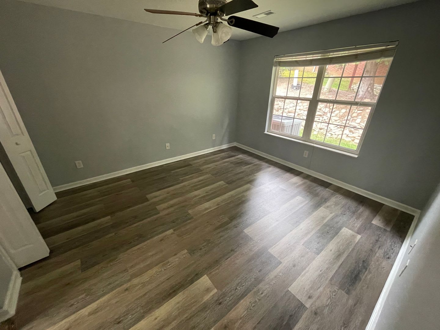 Quiet and easy access 2-bedroom / 2-bathroom home in East Knoxville – photo 5