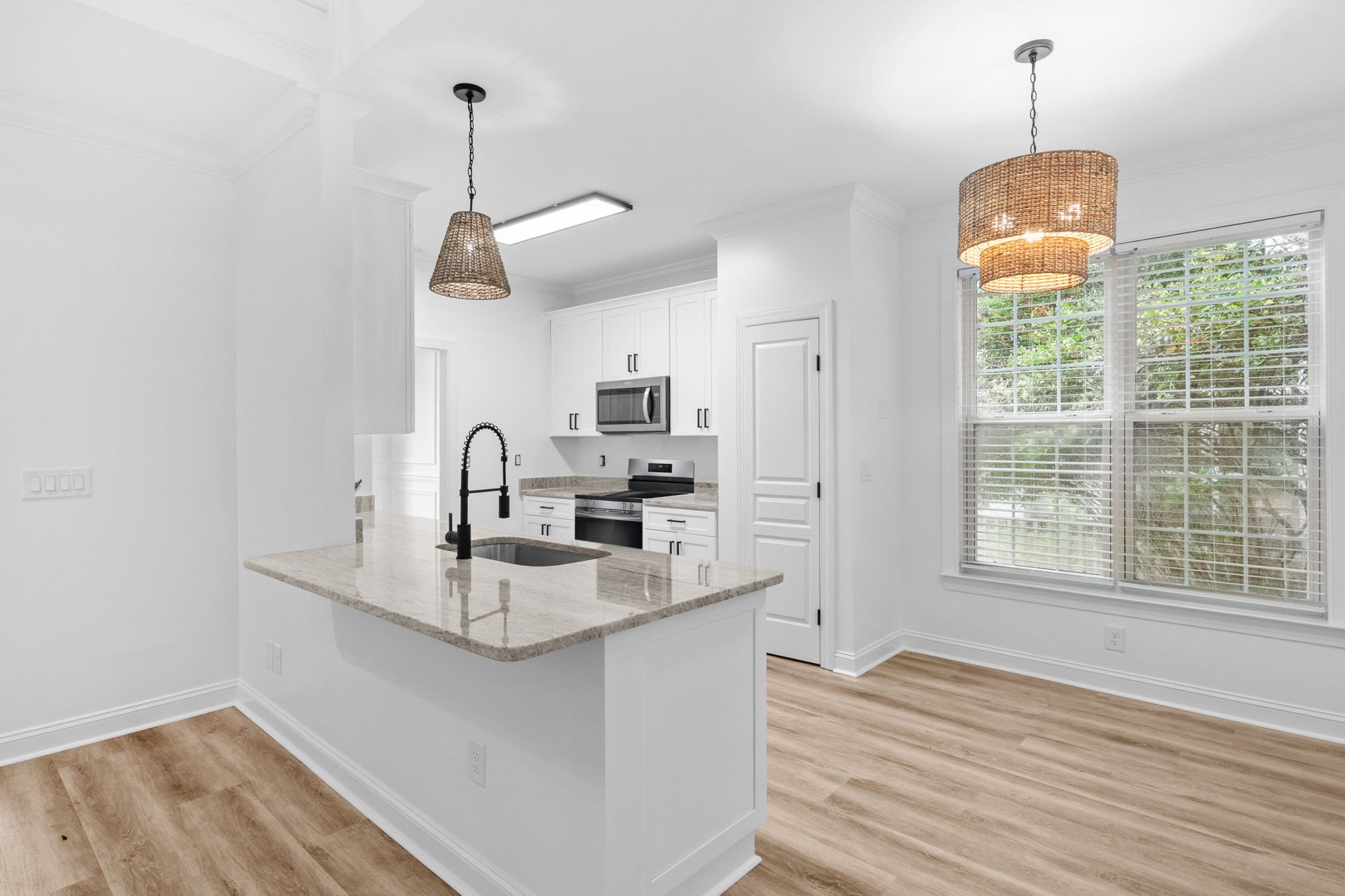 3602 Brampton Dr – photo 4