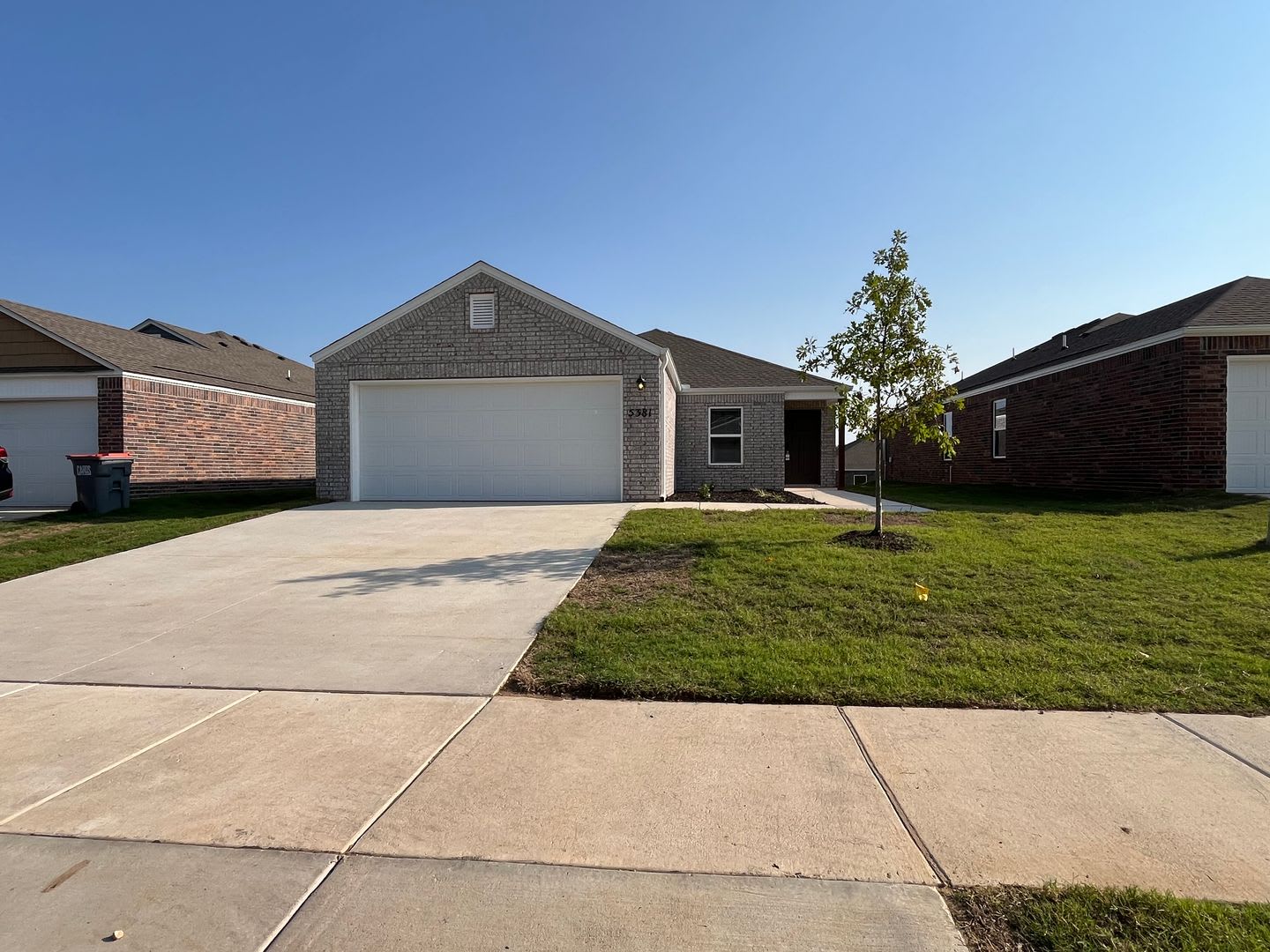 Pre-Leasing Now! Discover Modern Living in This 4-Bedroom, 2-Bath Home at Cottages at Clear Creek – photo 3