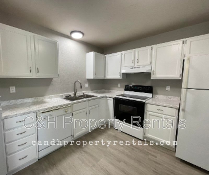 1327 Panners Place – photo 4