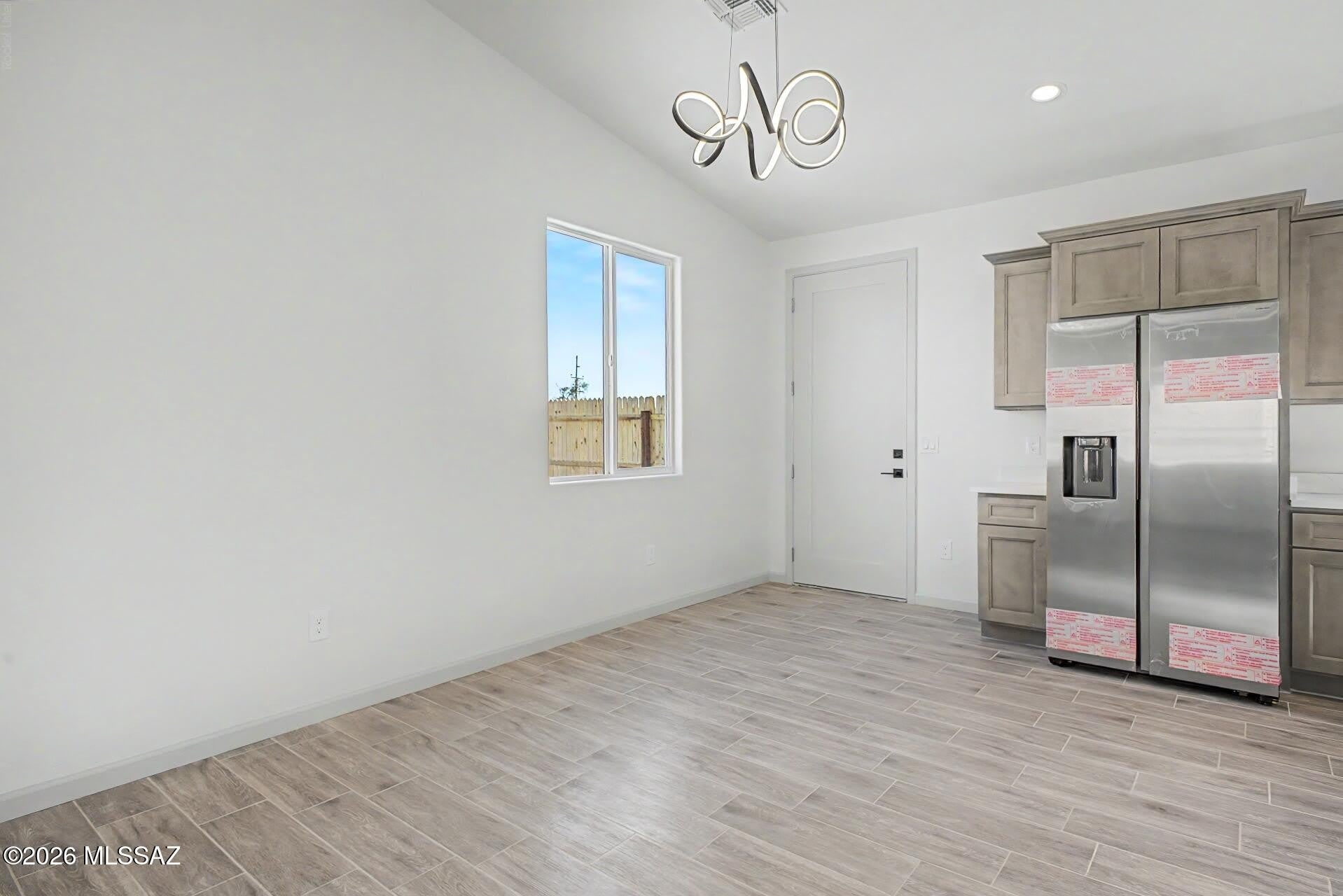 827 E 33rd – photo 4