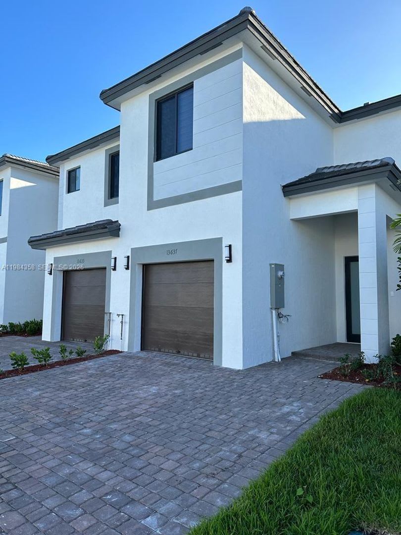 13637 SW 157th Place, Miami, FL 33196 – photo 4