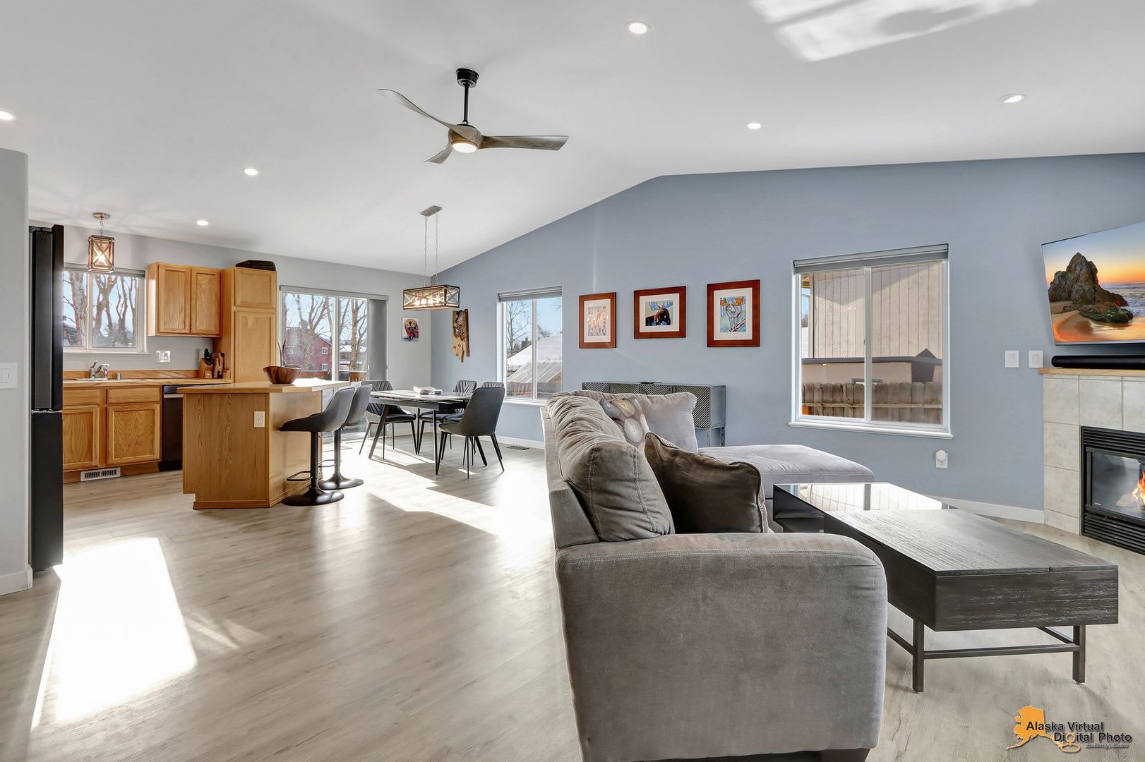 Fully Furnished Three Bedroom Executive Rental Close To The Airport – photo 3