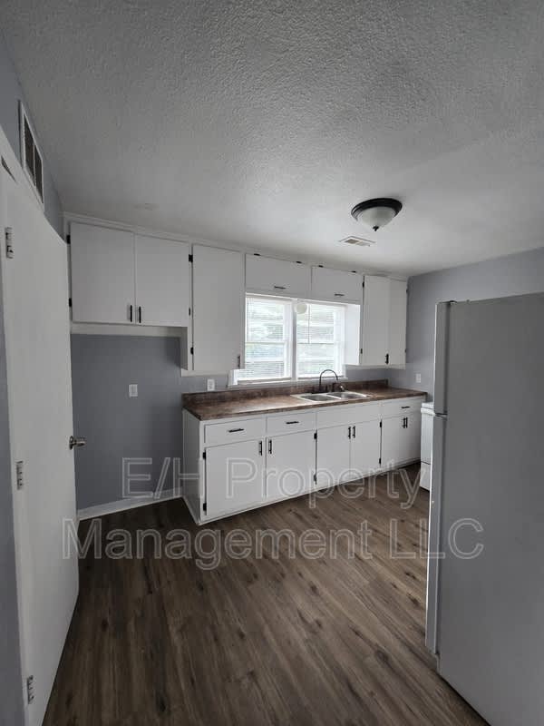 1338 North Volutsia – photo 4