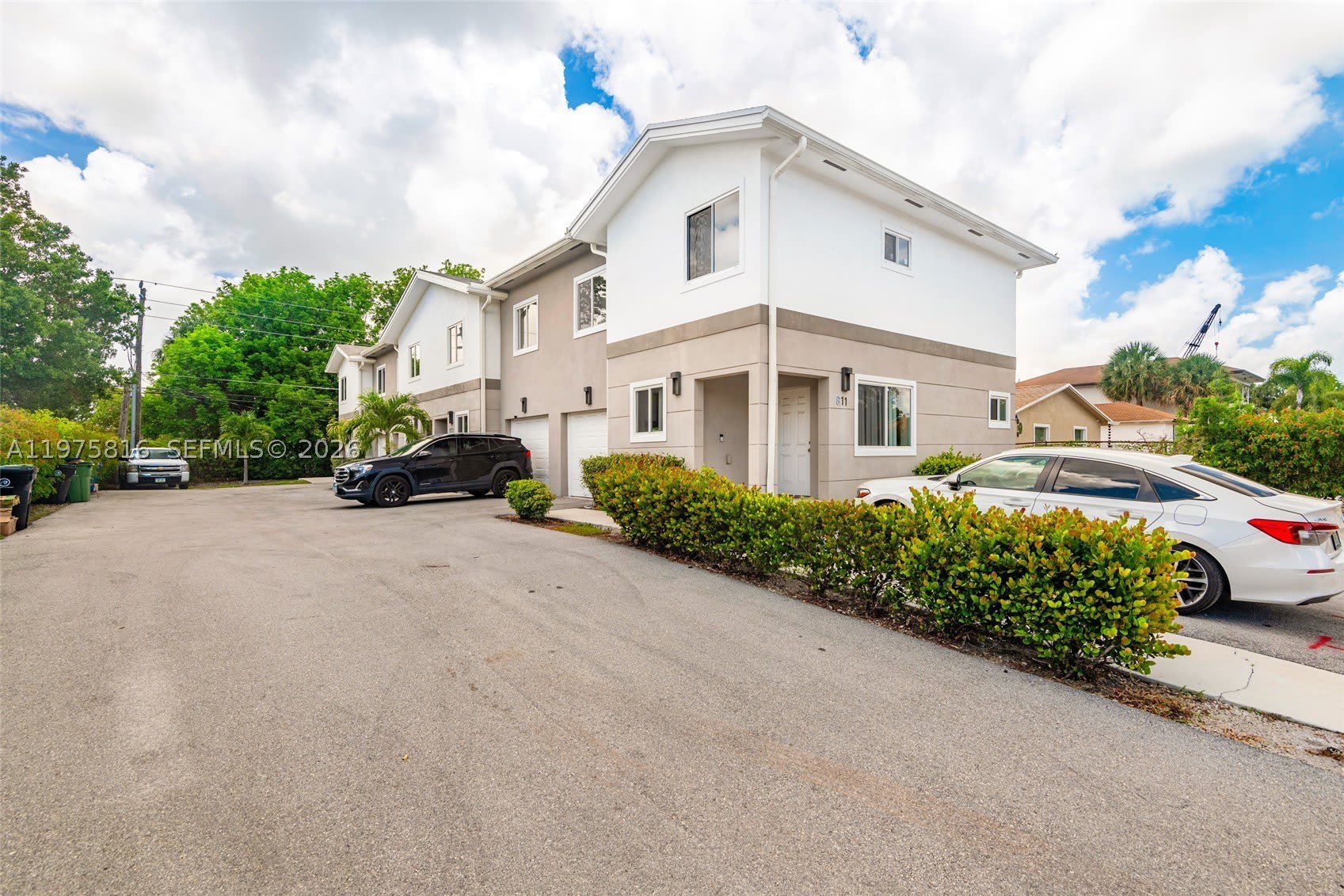 815 NW 3rd Ave – photo 1