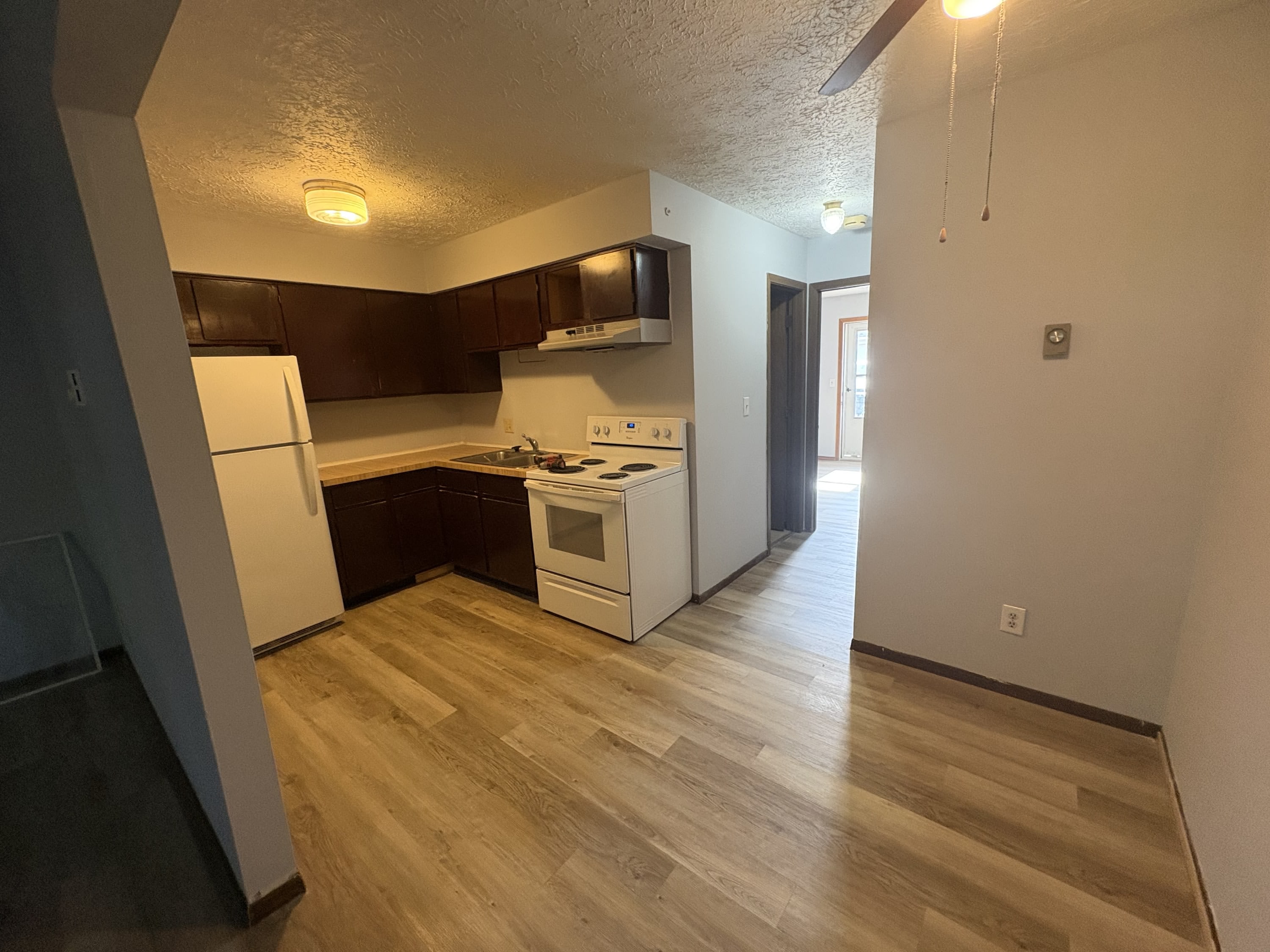 450 Center Ave – photo 3