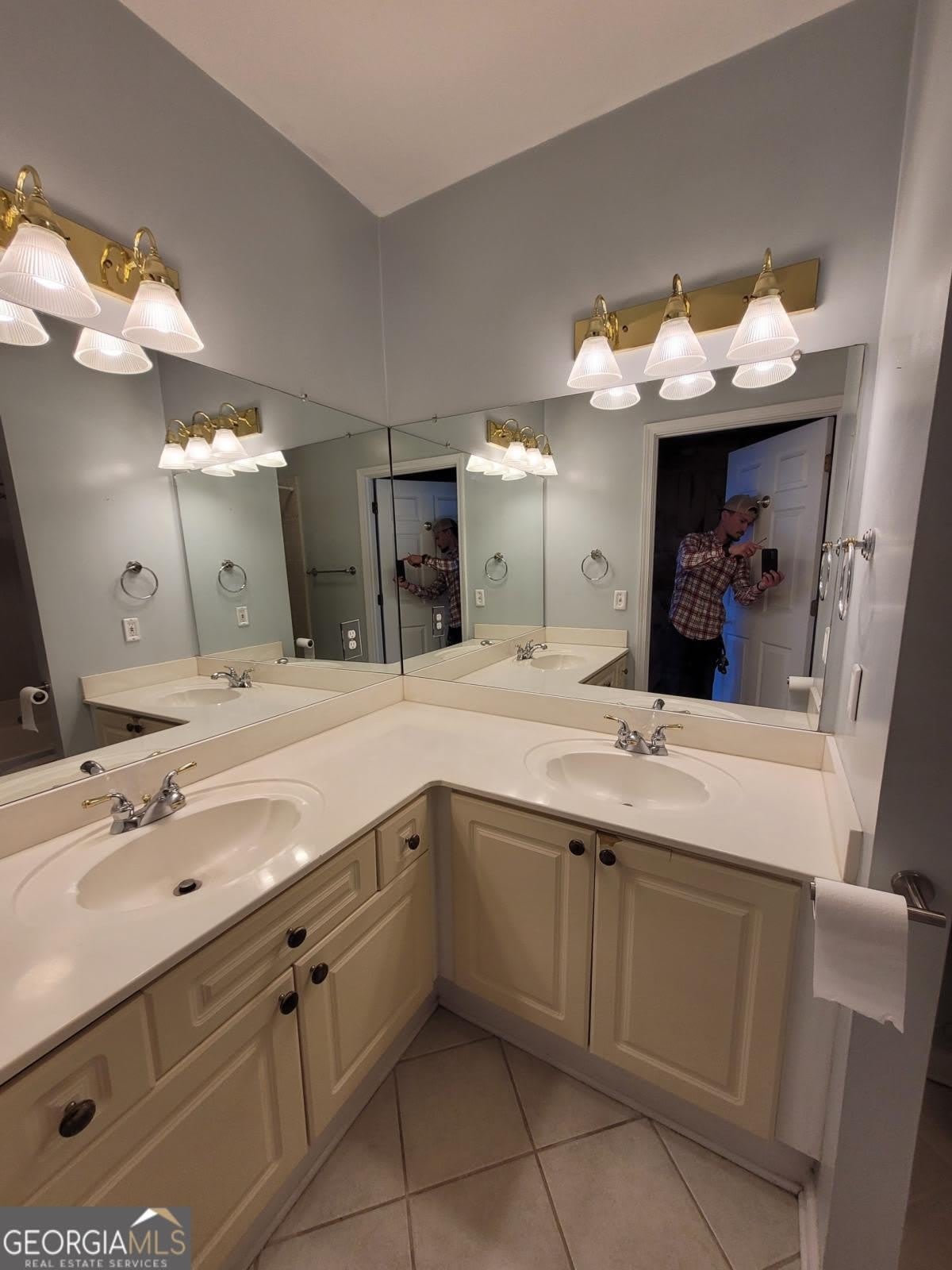 3334 Peachtree Road NE – photo 5