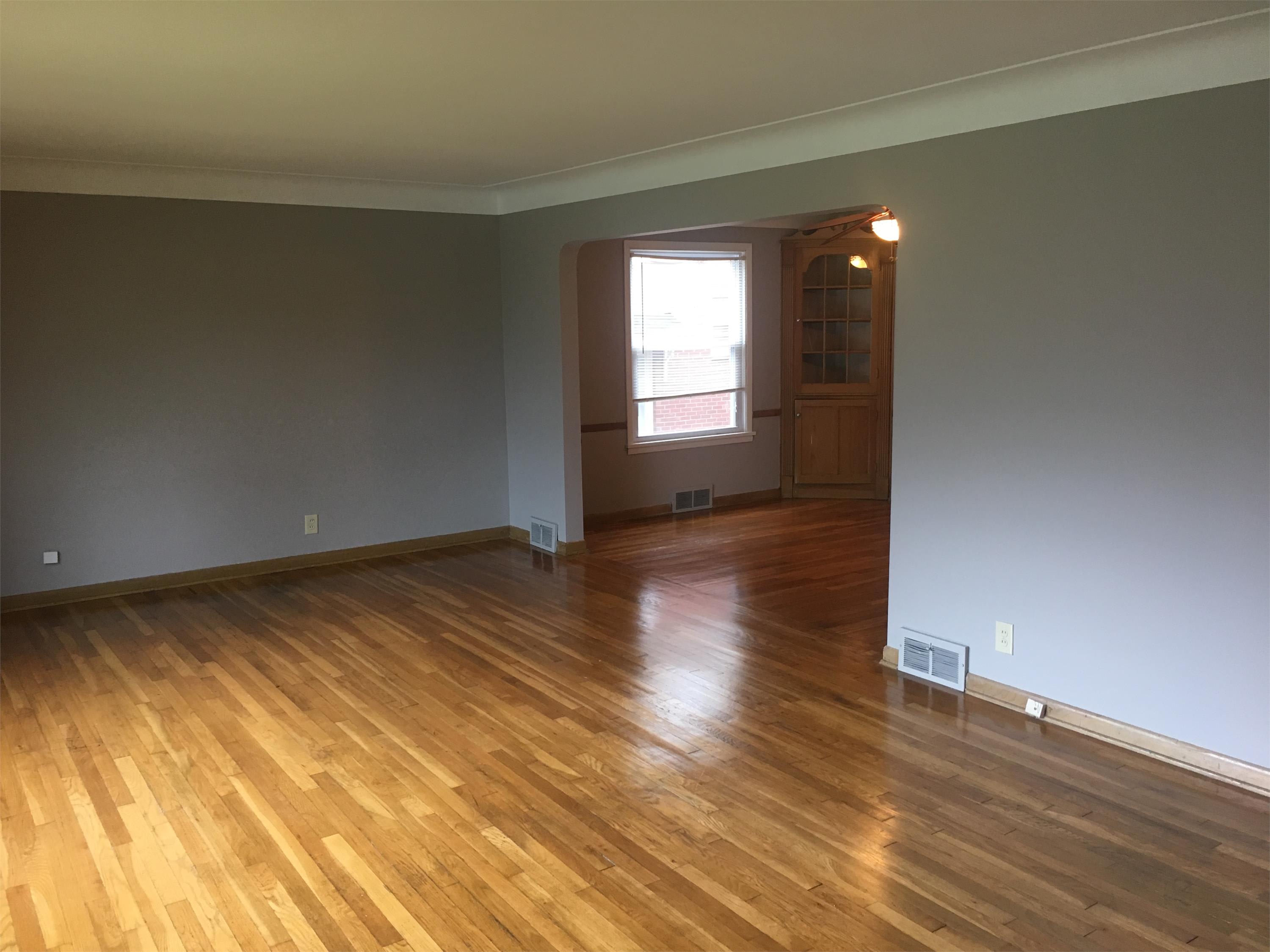 2381 warrensville center rd. – photo 2