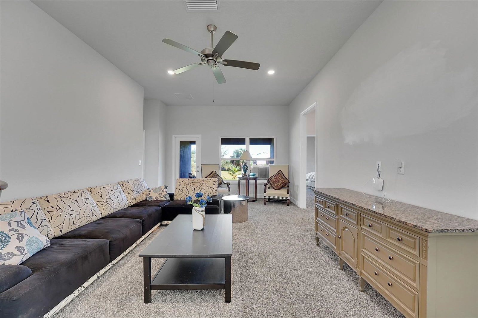8600 Merano Avenue – photo 4