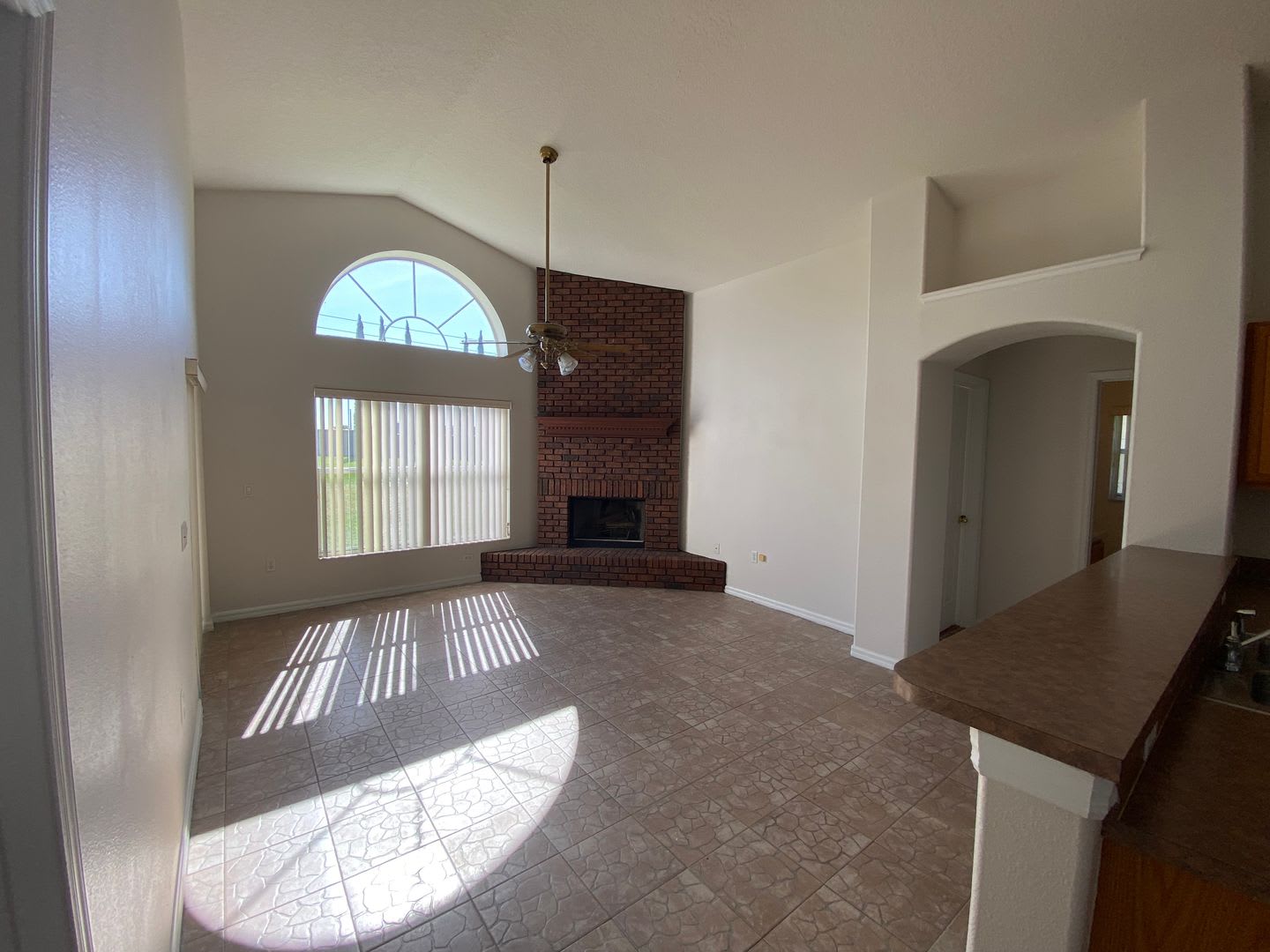 Charming 3-Bedroom Home with No Rear Neighbors – Available Now! – photo 5