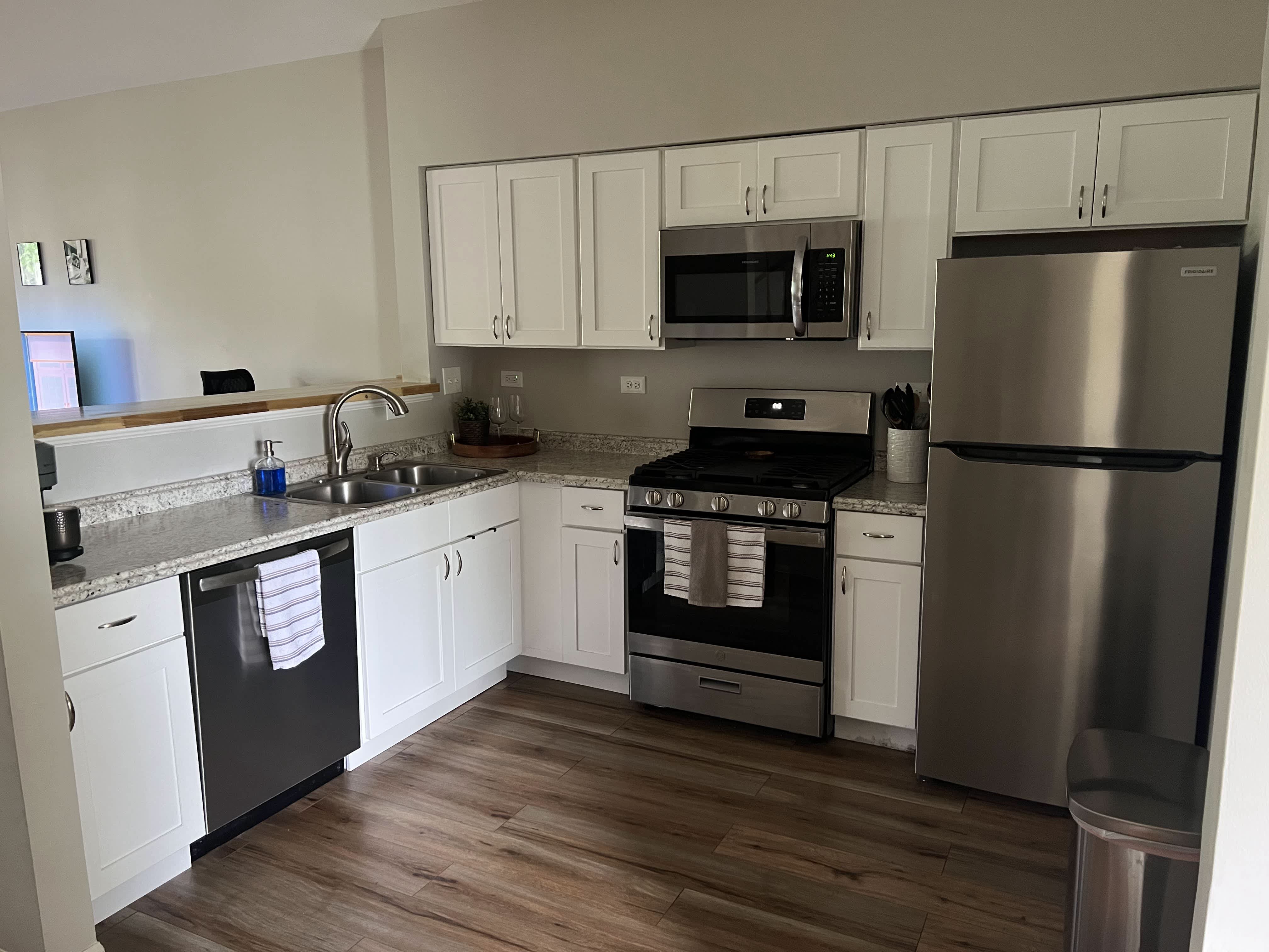 2128 Fulham Drive – photo 2